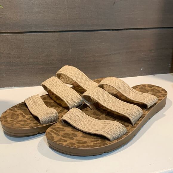 Corkys Footwear Womens Dafne Flat Sandal Size 10 - Picture 2 of 6